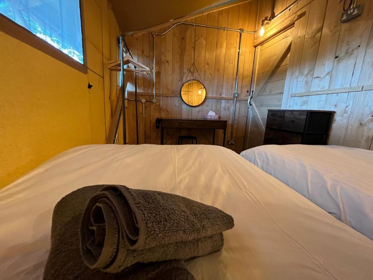 Aladdin Safari Tent Тенбі Екстер'єр фото