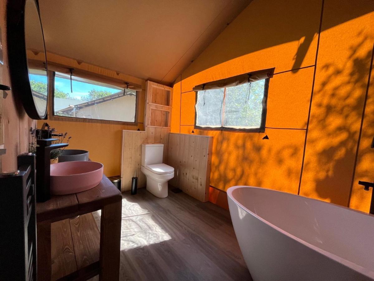 Aladdin Safari Tent Тенбі Екстер'єр фото
